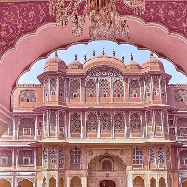 Hawa Mahal, also known as the "Palace of Winds," an iconic palace in Jaipur, India - Tailor-made India with Sandhya Balakrishnan - VendorYoga & Nature - JOURNEY - Zhoola