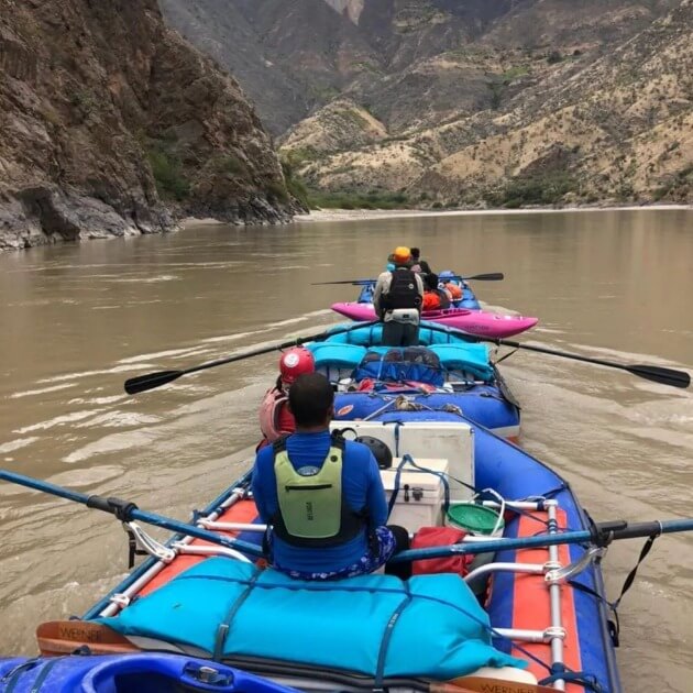 Load image into Gallery viewer, A group of individuals enjoying a kayaking adventure down a scenic river - Heart of the Maranon with Luigi Marmanillo - VendorRafting &amp; camping - EXPEDITION - Zhoola

